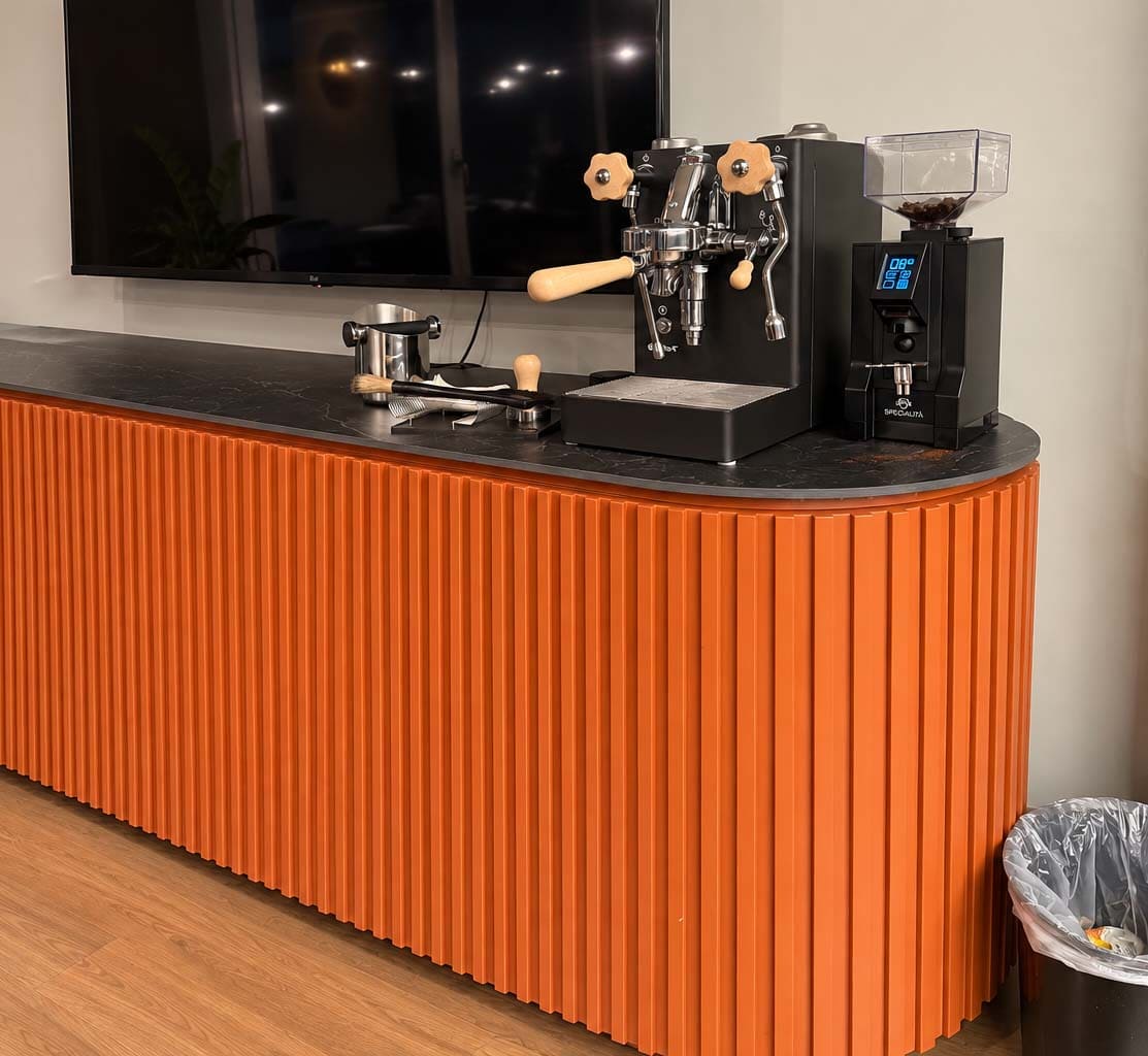 bar